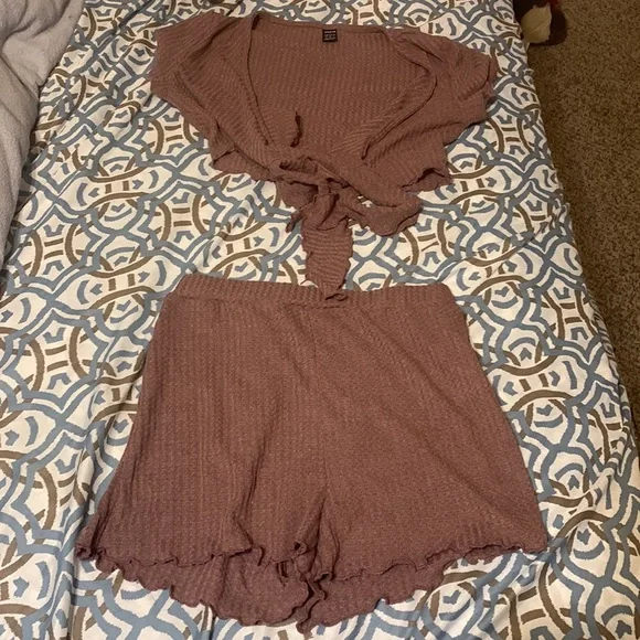 SHEIN crop top/shorts BNWT - Picture 2 of 9